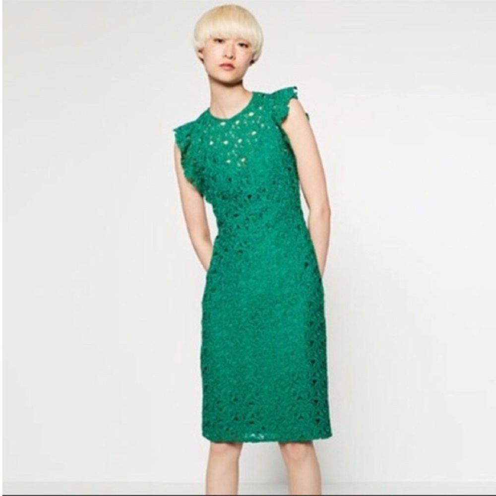 Zara green lace dress open back ✨priced to sell✨